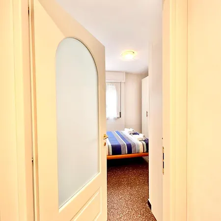 Apartamento Hostdomus - Casa Anna Finale Ligure